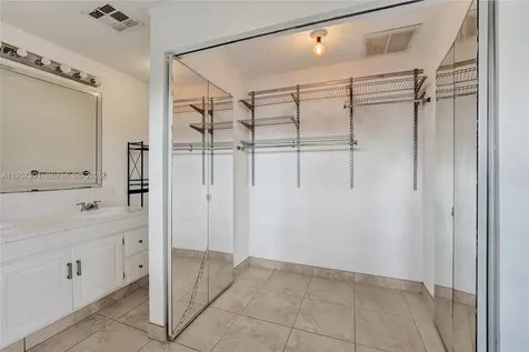 1121 Guava Isle Fort Lauderdale FL 33315