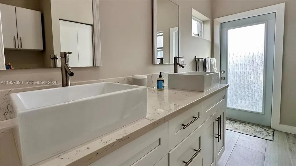 1324 NE 14th Avenue Fort Lauderdale FL 33304