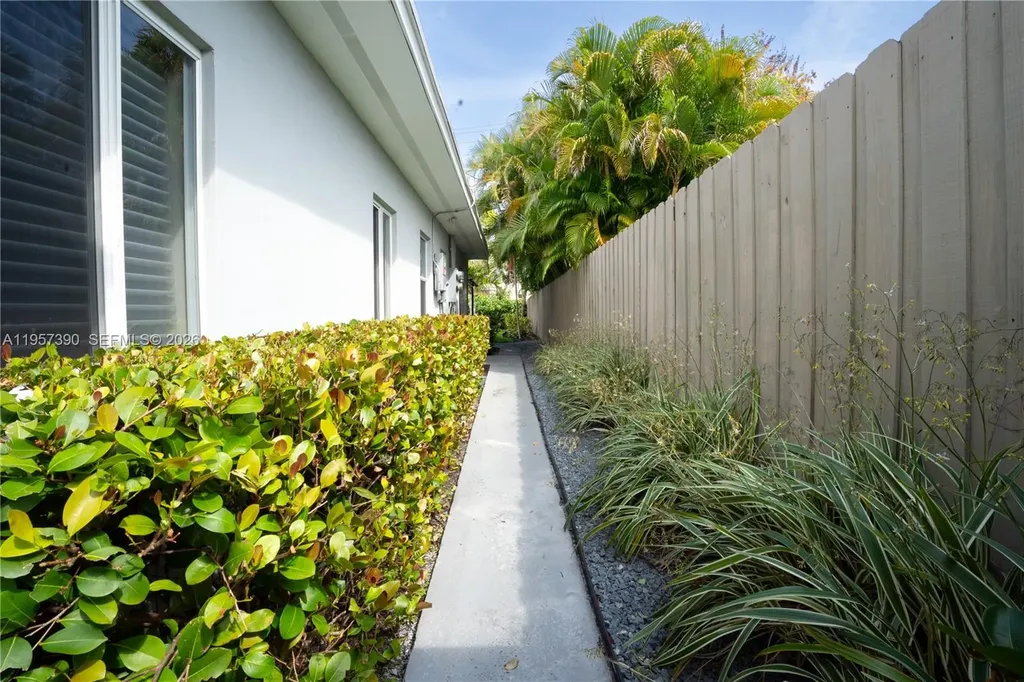 1324 NE 14th Avenue Fort Lauderdale FL 33304