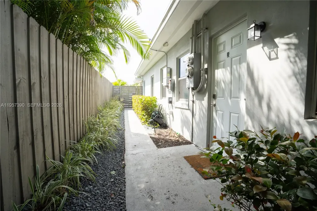 1324 NE 14th Avenue Fort Lauderdale FL 33304