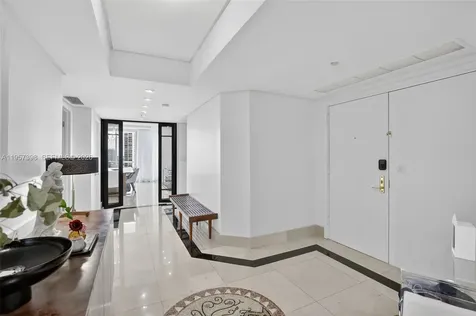 7000 Island Boulevard Aventura FL 33160