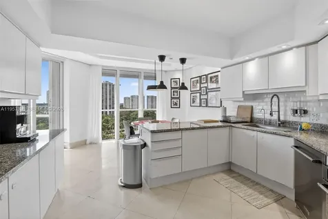 7000 Island Boulevard Aventura FL 33160