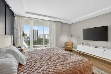 7000 Island Boulevard Aventura FL 33160