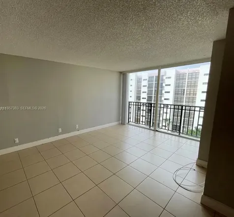 16909 N Bay Road Sunny Isles Beach FL 33160