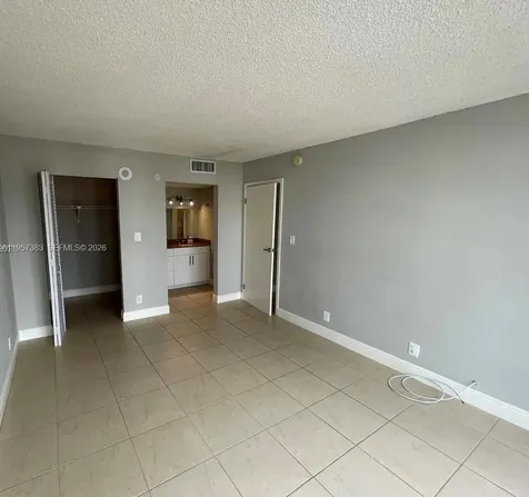 16909 N Bay Road Sunny Isles Beach FL 33160