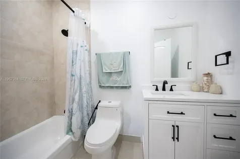 1046 NE 17th Terrace Homestead FL 33033