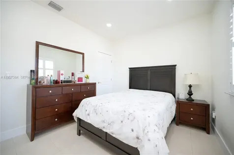 1046 NE 17th Terrace Homestead FL 33033