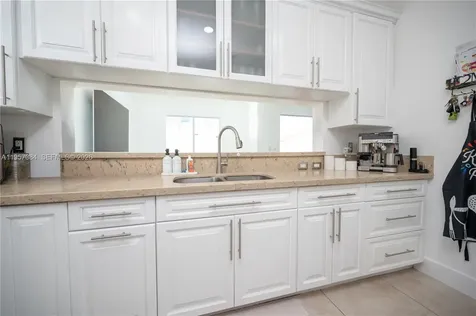 1046 NE 17th Terrace Homestead FL 33033
