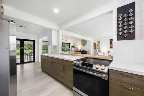 7325 SW 102nd Street Pinecrest FL 33156