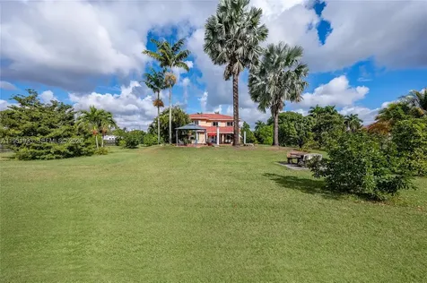 19520 SW 206th Street Miami FL 33187