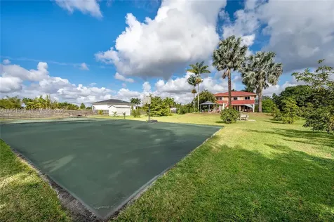 19520 SW 206th Street Miami FL 33187
