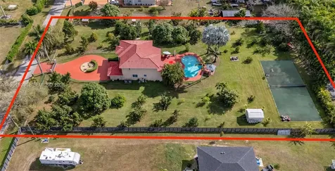 19520 SW 206th Street Miami FL 33187