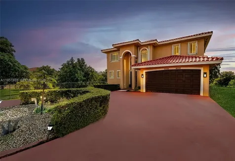 19520 SW 206th Street Miami FL 33187