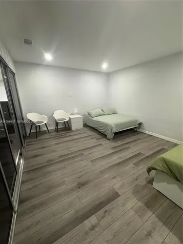 5482 S Lakewood Circle S Margate FL 33063