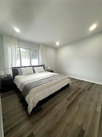 5482 S Lakewood Circle S Margate FL 33063