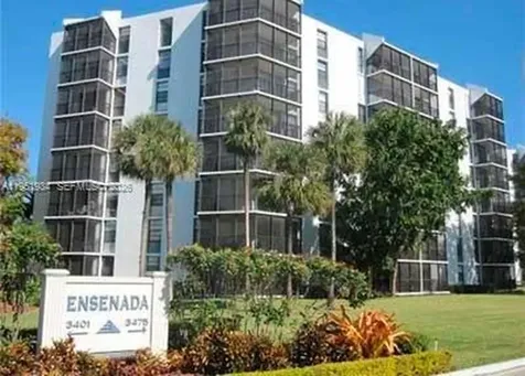 3401 N Country Club Drive Aventura FL 33180
