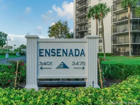 3401 N Country Club Drive Aventura FL 33180