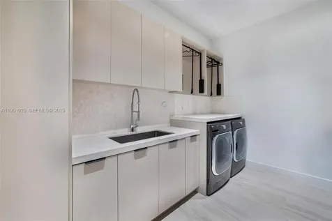 340 SW 20th Road Miami FL 33129