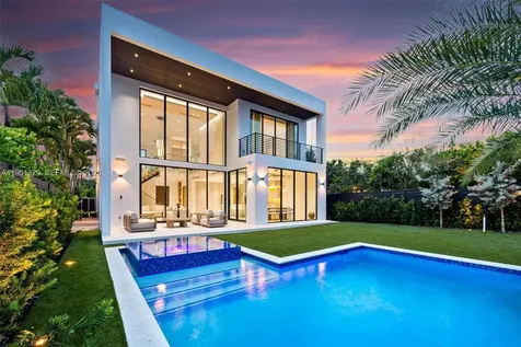 340 SW 20th Road Miami FL 33129