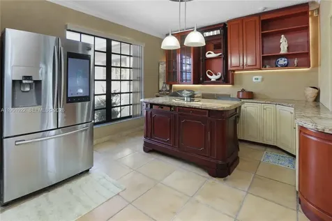 910 N 14th Court Hollywood FL 33020