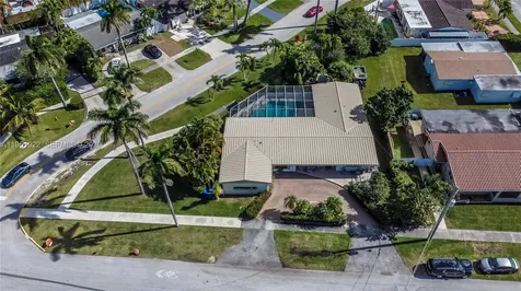 910 N 14th Court Hollywood FL 33020