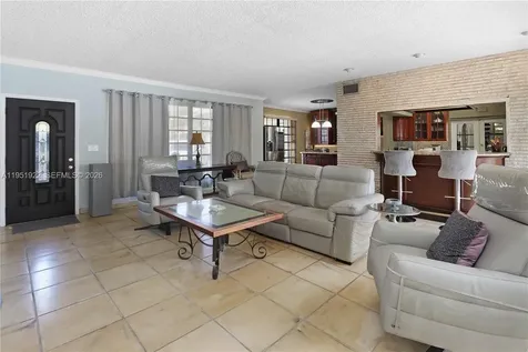 910 N 14th Court Hollywood FL 33020