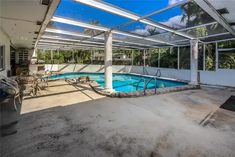 910 N 14th Court Hollywood FL 33020