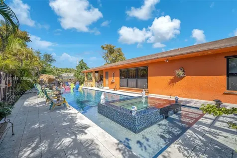 21424 NE 19th Court Miami FL 33179