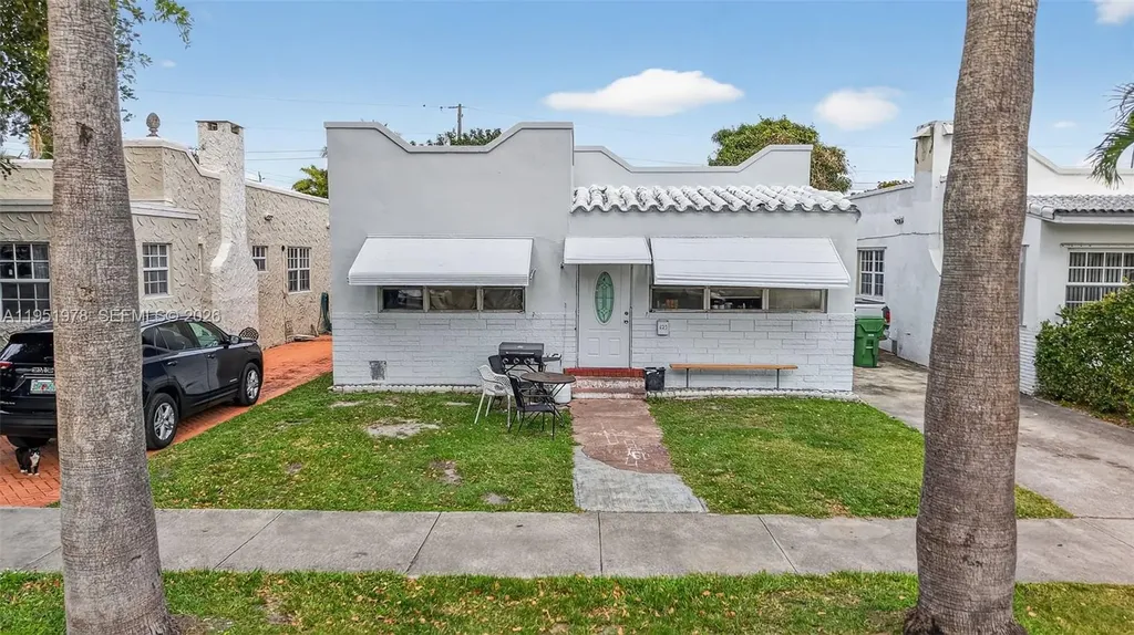 623 NE 4th Street Hallandale Beach FL 33009