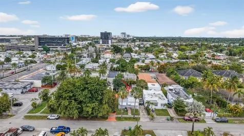623 NE 4th Street Hallandale Beach FL 33009