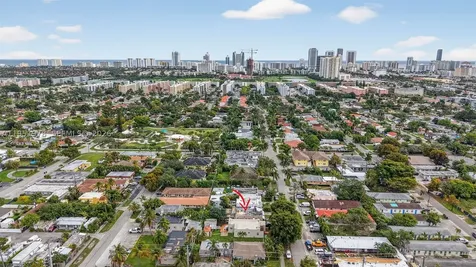 623 NE 4th Street Hallandale Beach FL 33009