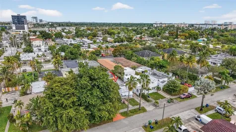 623 NE 4th Street Hallandale Beach FL 33009