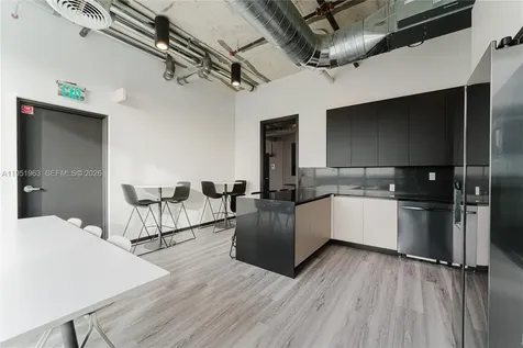 420 SW 7th Street Miami FL 33130