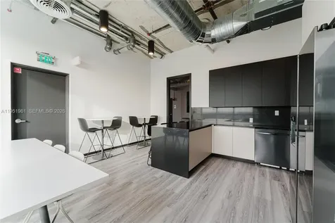 420 SW 7th Street Miami FL 33130