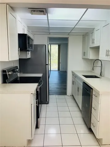 3070 NW 48th Terrace Lauderdale Lakes FL 33313