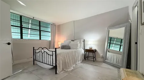 400 SE 10th Street Deerfield Beach FL 33441
