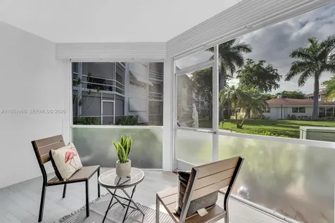 400 SE 10th Street Deerfield Beach FL 33441