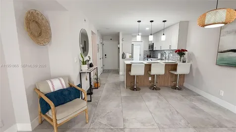 400 SE 10th Street Deerfield Beach FL 33441