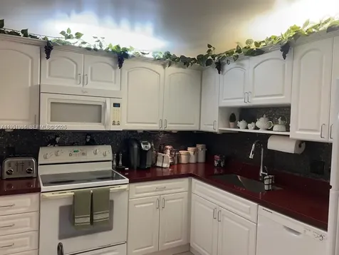 821 Cypress Boulevard Pompano Beach FL 33069