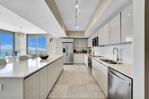 2600 E Hallandale Beach Boulevard Hallandale Beach FL 33009