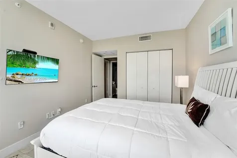 2600 E Hallandale Beach Boulevard Hallandale Beach FL 33009