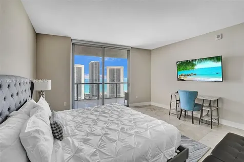 2600 E Hallandale Beach Boulevard Hallandale Beach FL 33009