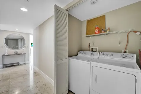 2600 E Hallandale Beach Boulevard Hallandale Beach FL 33009