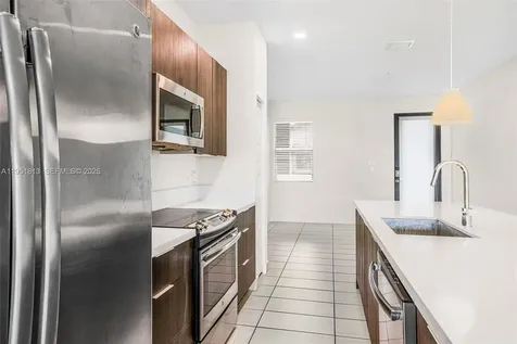 7865 NW 104th Avenue Doral FL 33178