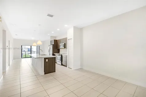 7865 NW 104th Avenue Doral FL 33178