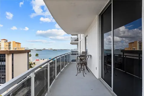 7901 Hispanola Avenue North Bay Village FL 33141