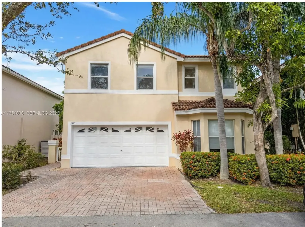 1145 W Lake Street Hollywood FL 33019