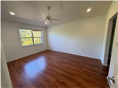1145 W Lake Street Hollywood FL 33019