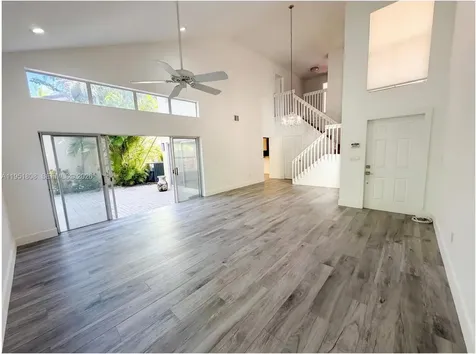 1145 W Lake Street Hollywood FL 33019