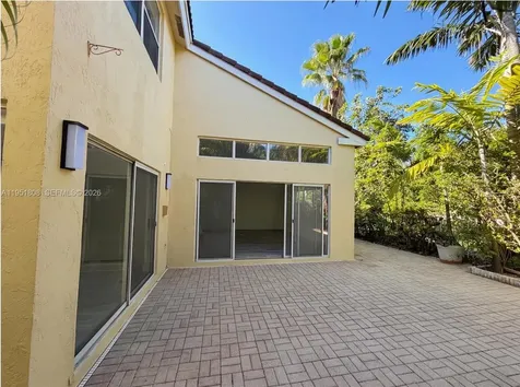 1145 W Lake Street Hollywood FL 33019